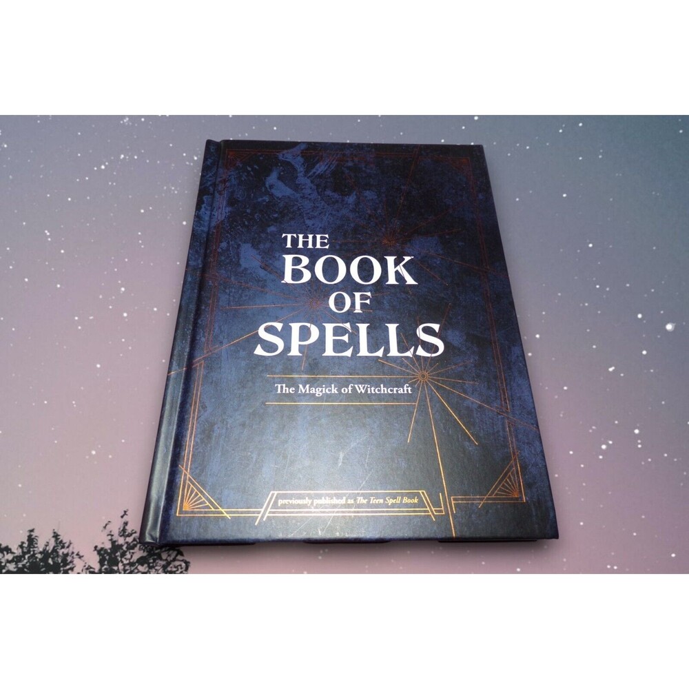 Book of Spells : The Magick of Witchcraft, Hardcover by Della, Jamie